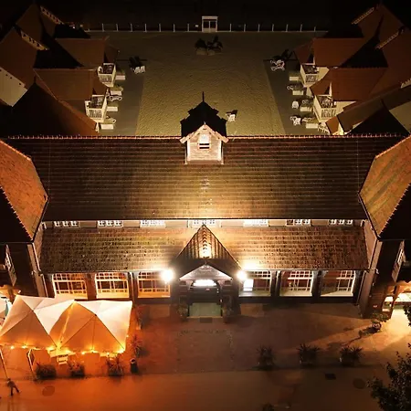 Zhong Hua Hotel 3*
