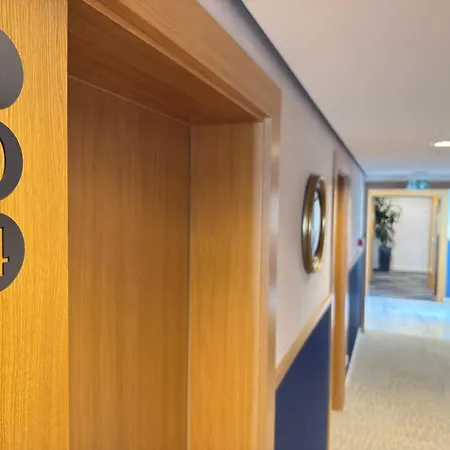 Hotel Zhong Hua 3*