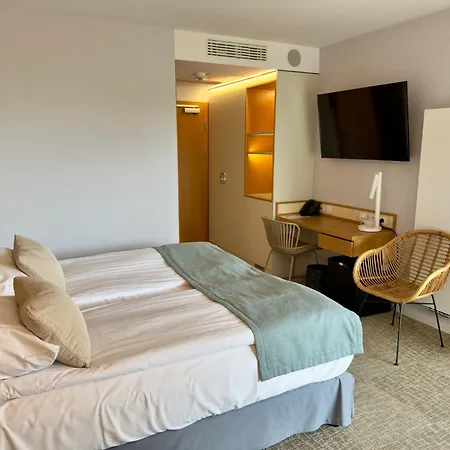 Zhong Hua 3* Sopot