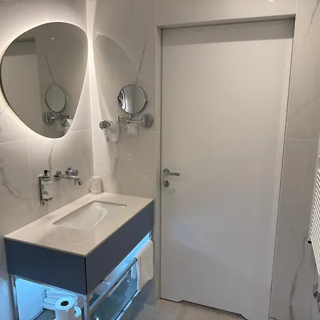 Zhong Hua 3* Sopot